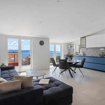 Luxurious 7-bedroom Mi With Private Pool, 500m From The