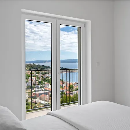 Luxurious 7-bedroom Mi With Private Pool, 500m From The Sumpetar