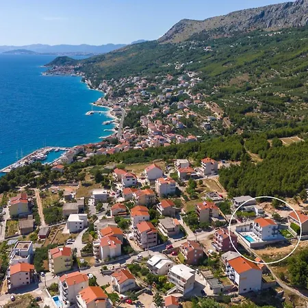 Luxurious 7-bedroom Mi With Private Pool, 500m From The Sumpetar